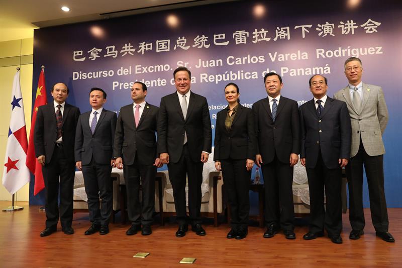 Varela intenta atraer empresarios chinos a PanamÃ¡ en su tercer dÃ­a en PekÃ­n